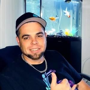 Meet your Posher, Chris